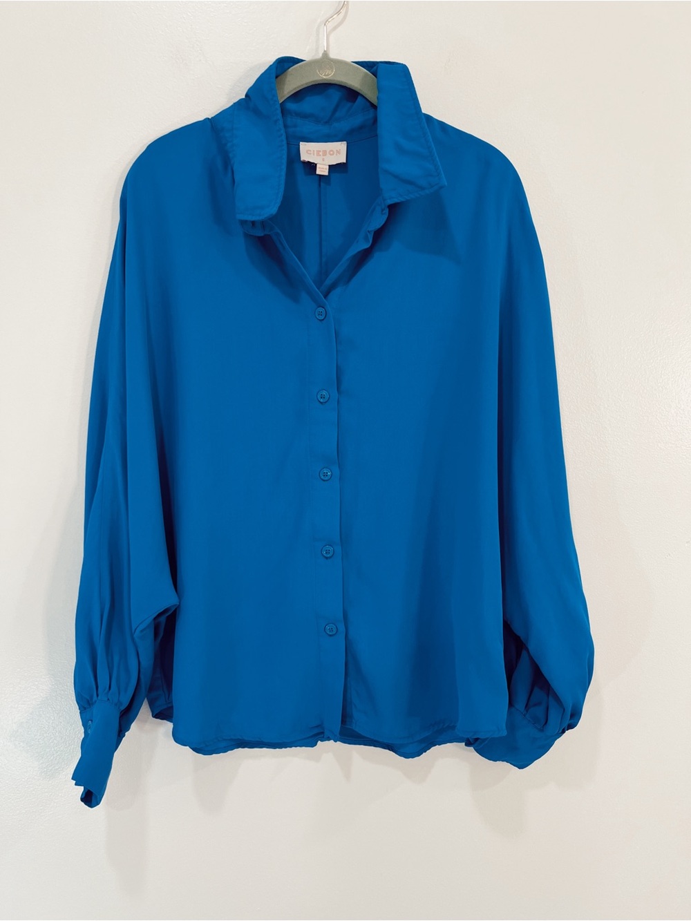 Ciebon Silky Oversized Button Down - Picture 3 of 11
